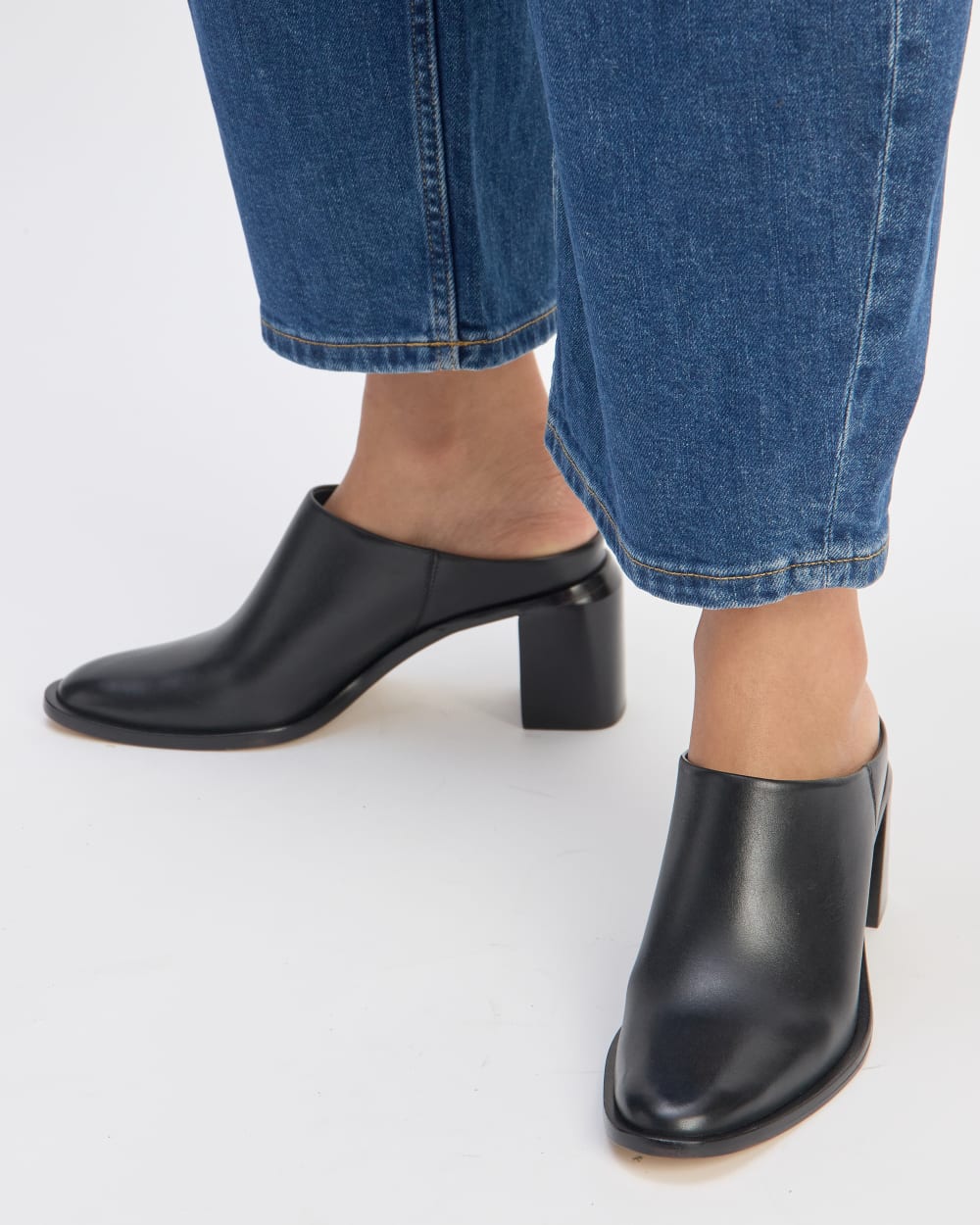 The Outlaw Mule in Black — alternate view