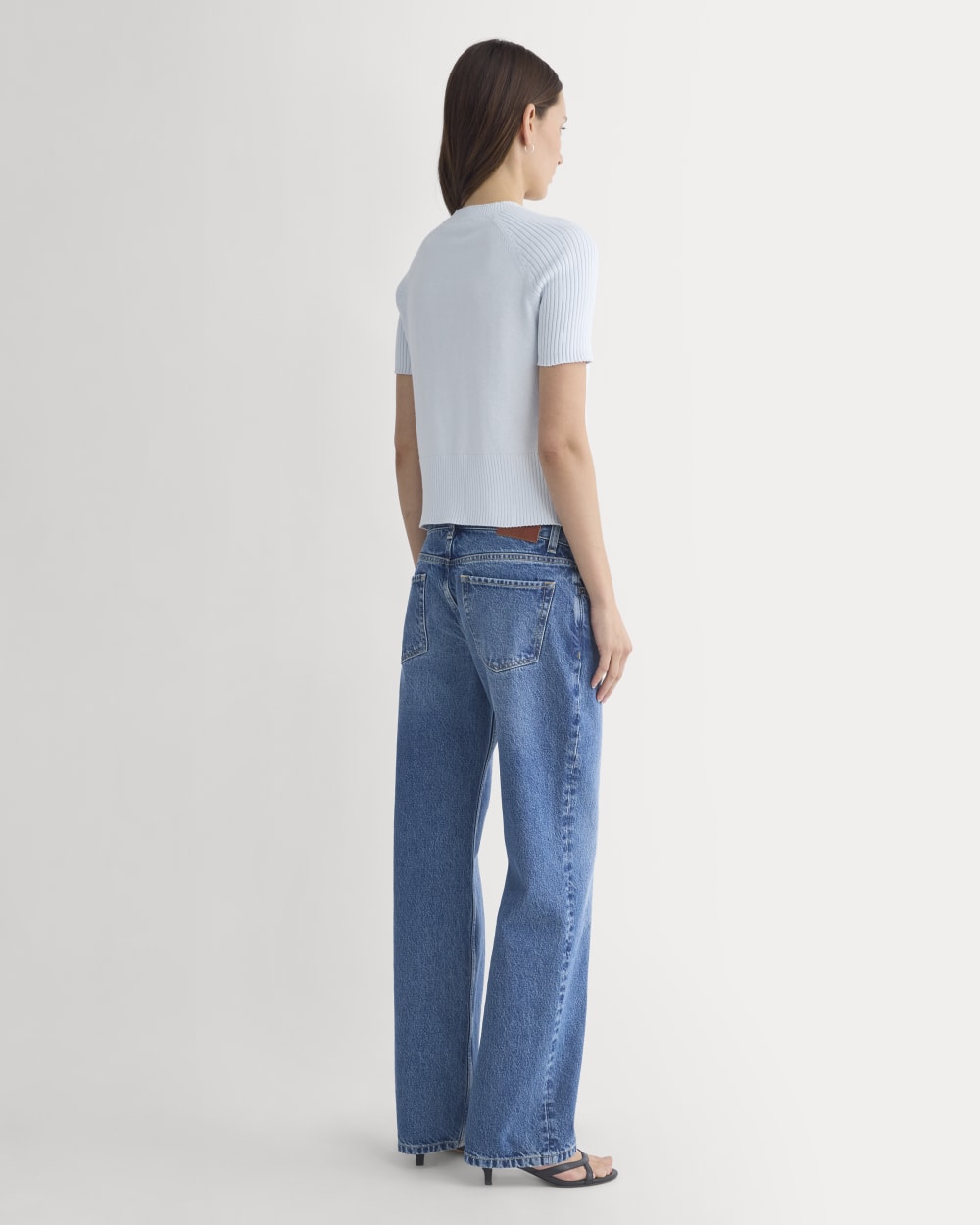 Short-Sleeve Crew in Everyday Cotton in Skywriting — detail view