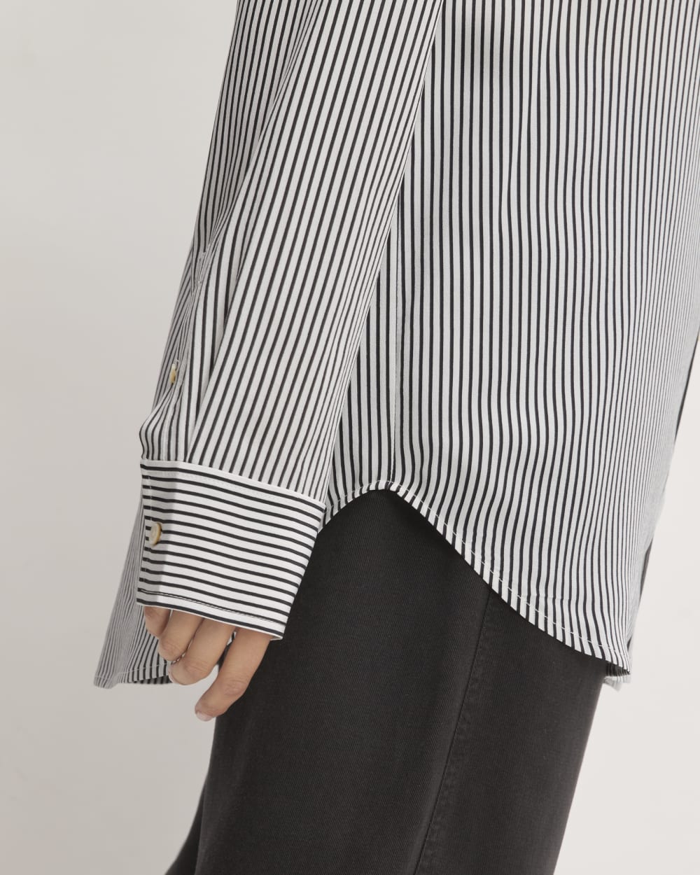 The Must-Have Shirt in Washable Silk in Black / White — detail view