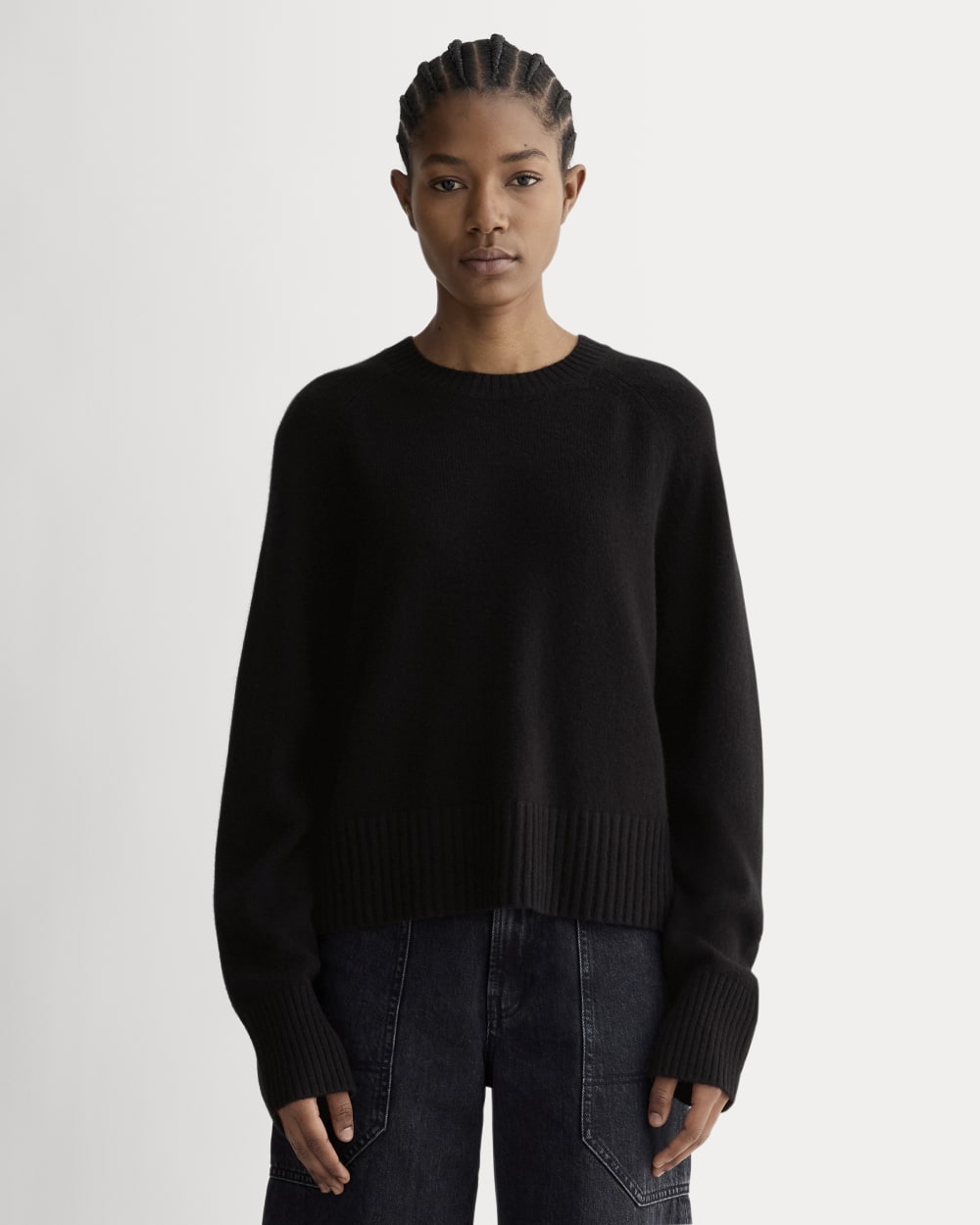 The Boxy Crew in Cashmere in Black — detail view