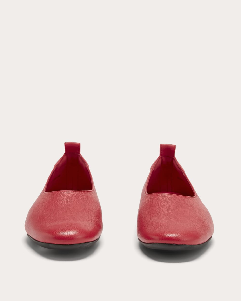 The Day Glove in Classic Red — detail view