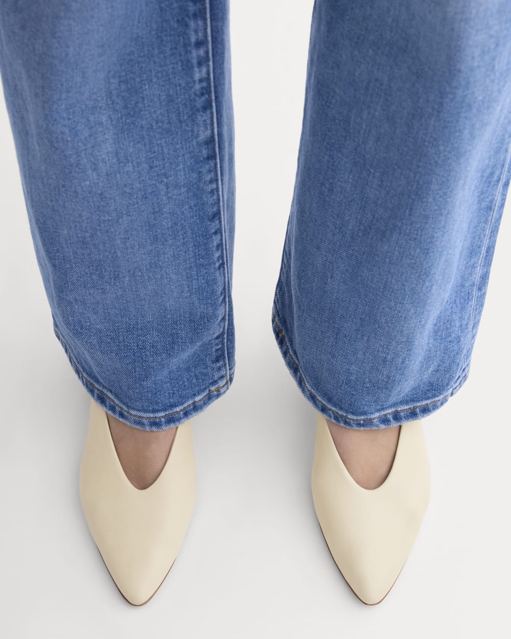 Made in Italy Almond-Toe Pump in Crema — detail view