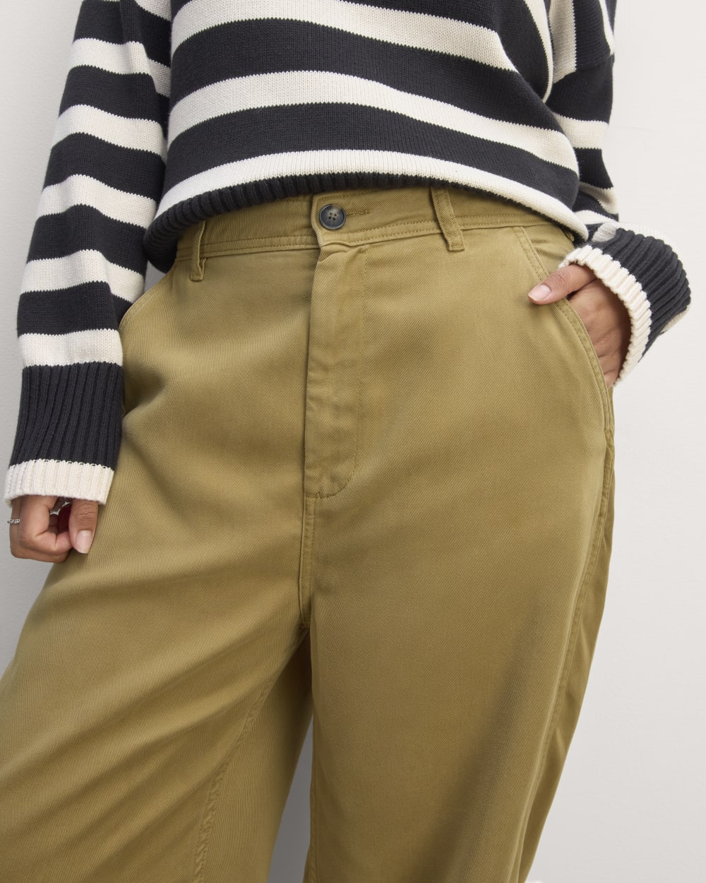 The Chino in Buttersoft in Fennel Seed — detail view