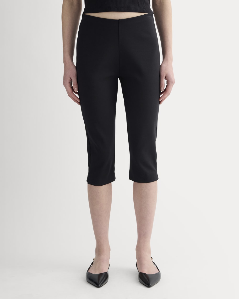 The Dream Capri in Black — detail view