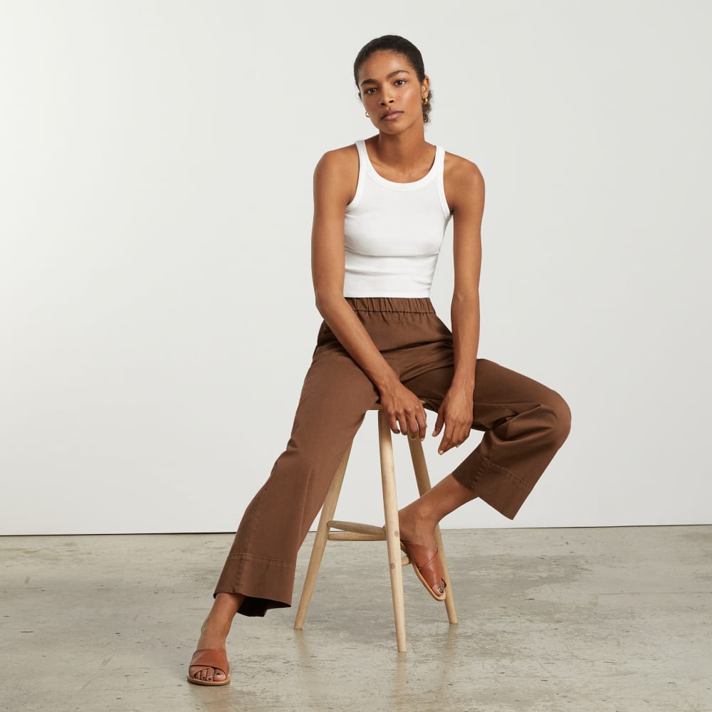 The Easy Pant in Espresso — detail view