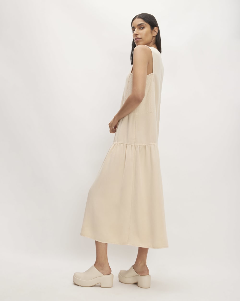 The TENCEL™ V-Neck Dress in Whisper Pink — detail view