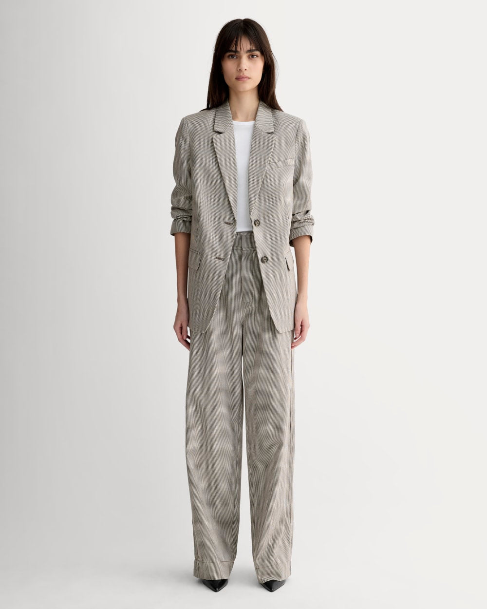The Draper Pleated Pant in Buttersmooth in Deep Taupe Mini Gingham — front view