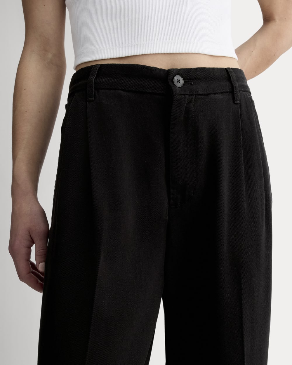 The Trouser in Buttersoft in Black — detail view