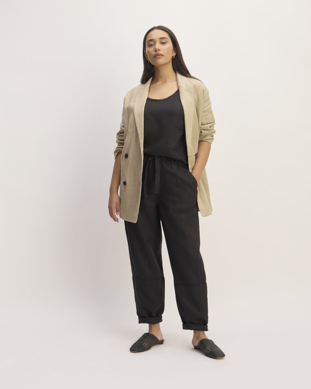 The Linen Pull-On Barrel Pant in Black — front view