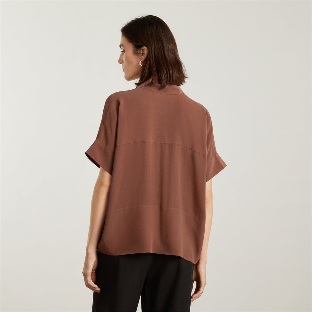 The Boxy Shirt in Washable Silk in Cinnamon — detail view