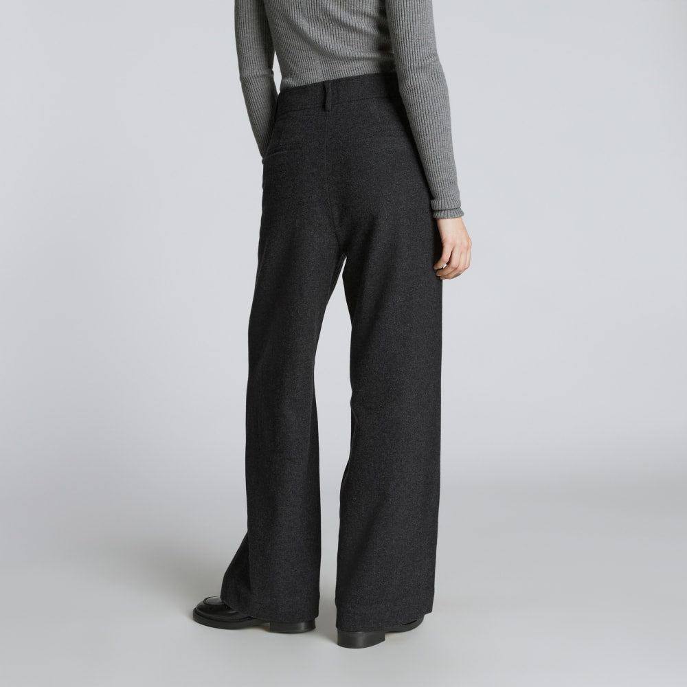 The ReWool® Way-High Drape Pant in Heathered Charcoal — detail view