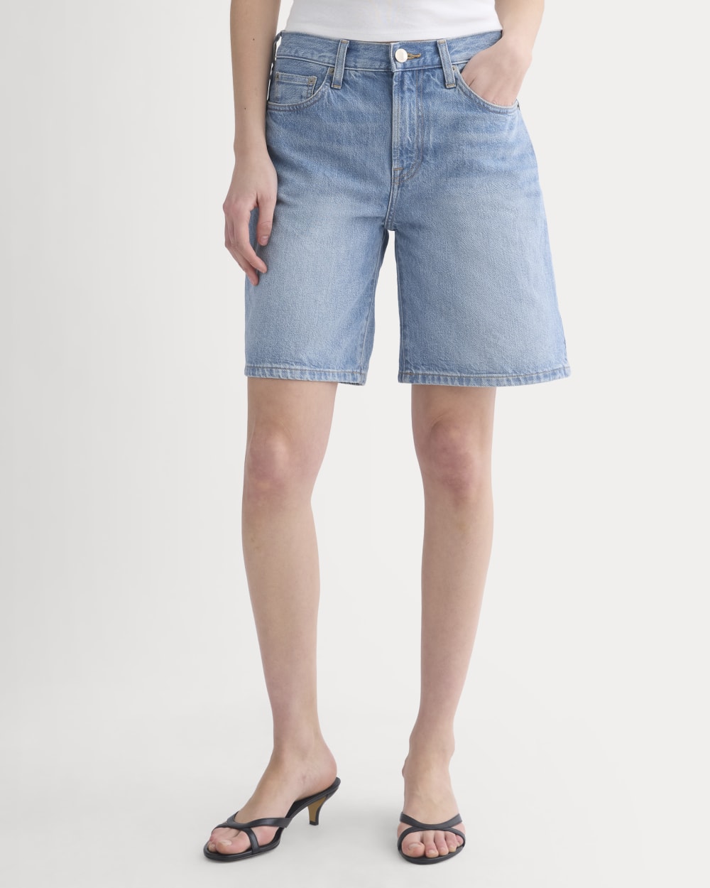 Loose Jean Short in Light Wash — detail view