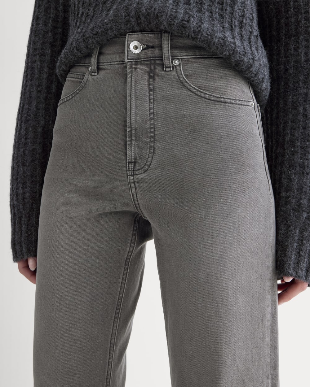 The Way-High® Jean 2.0 in Faded Black — detail view
