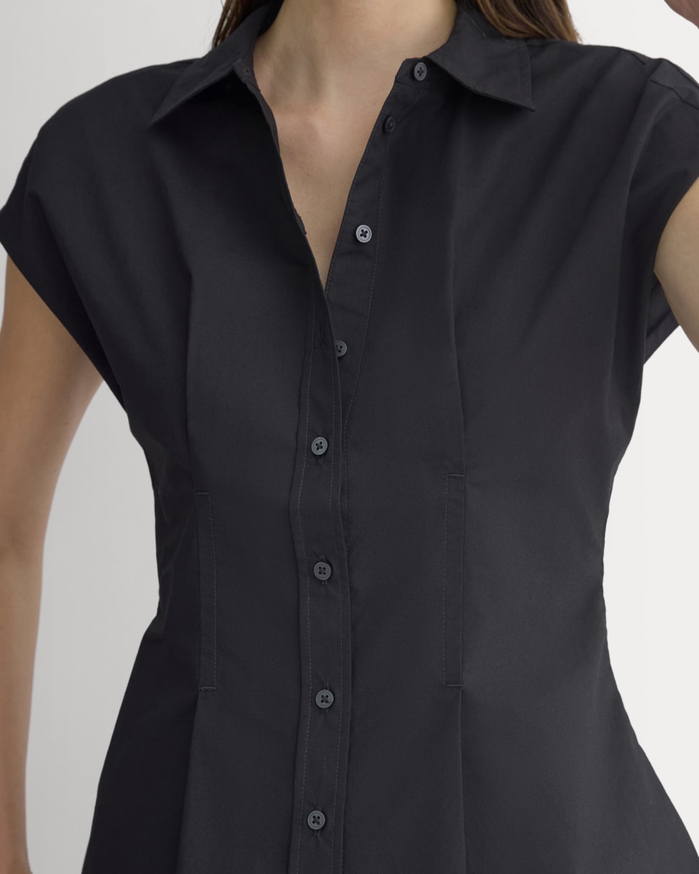 Muscle Shirt in Lightweight Cotton in Black — detail view