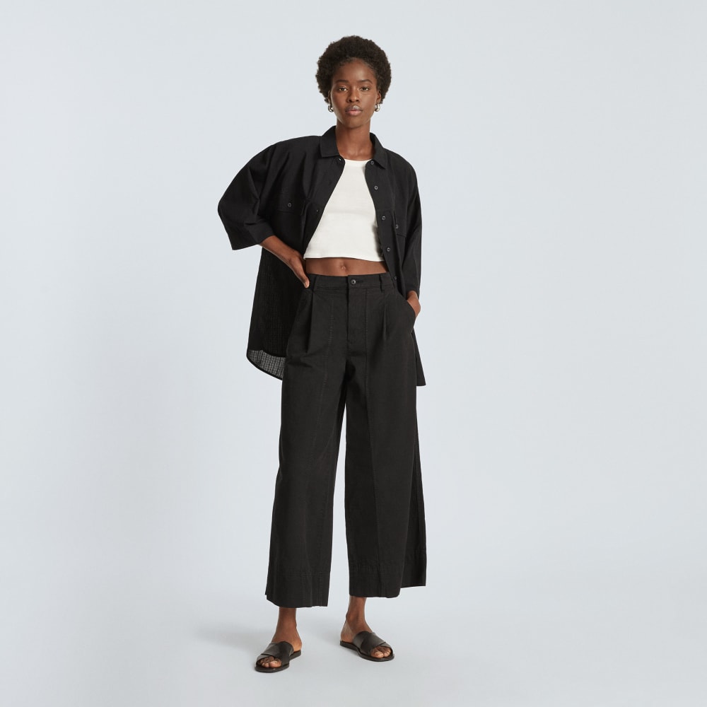 The Cotton Tourist Shirt in Black — detail view