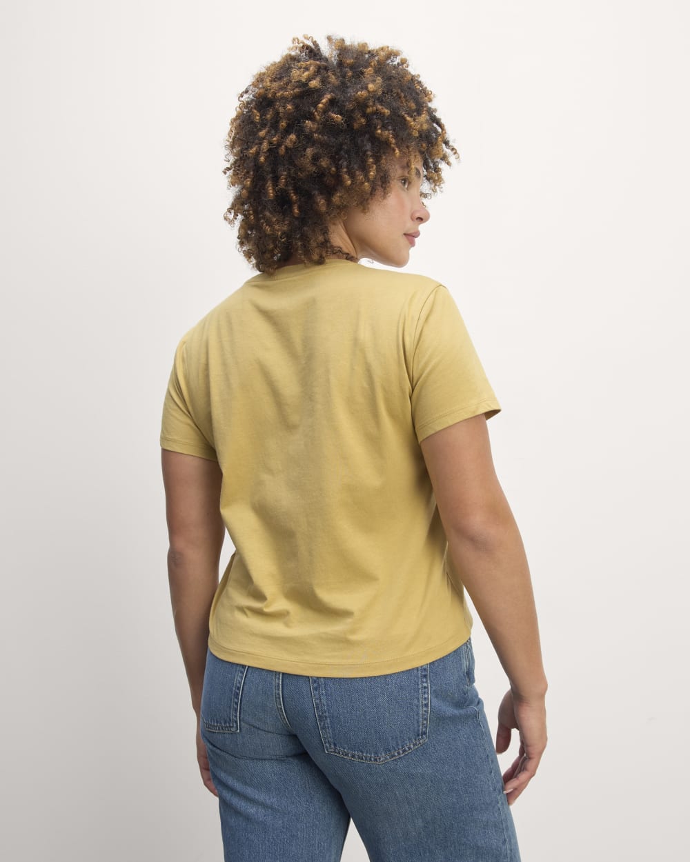The Box-Cut Tee in Essential Cotton in Golden Oak — detail view