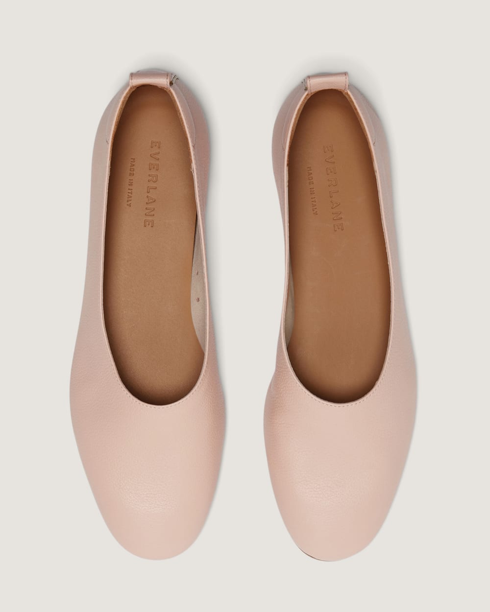The Day Glove in Narrow Fit in Pale Pink — detail view