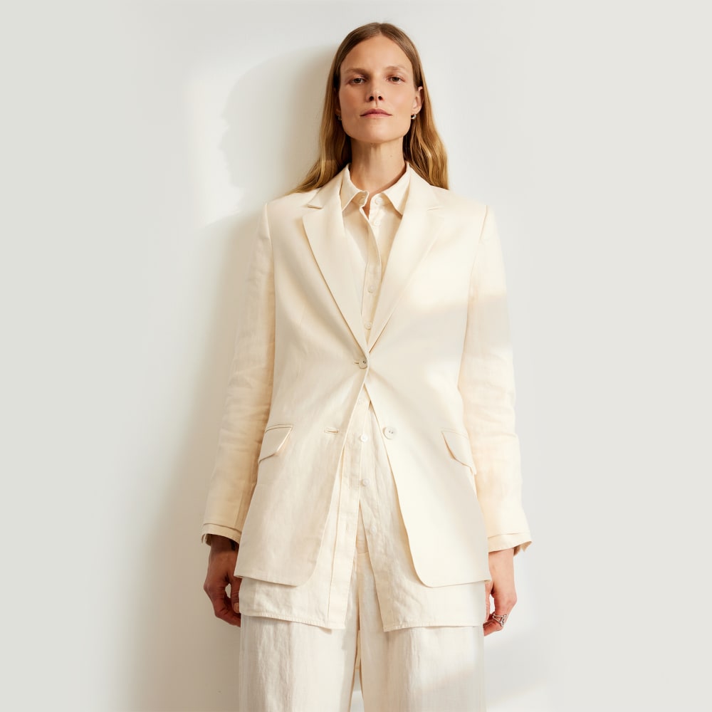 The Oversized Blazer in Linen in Canvas — front view