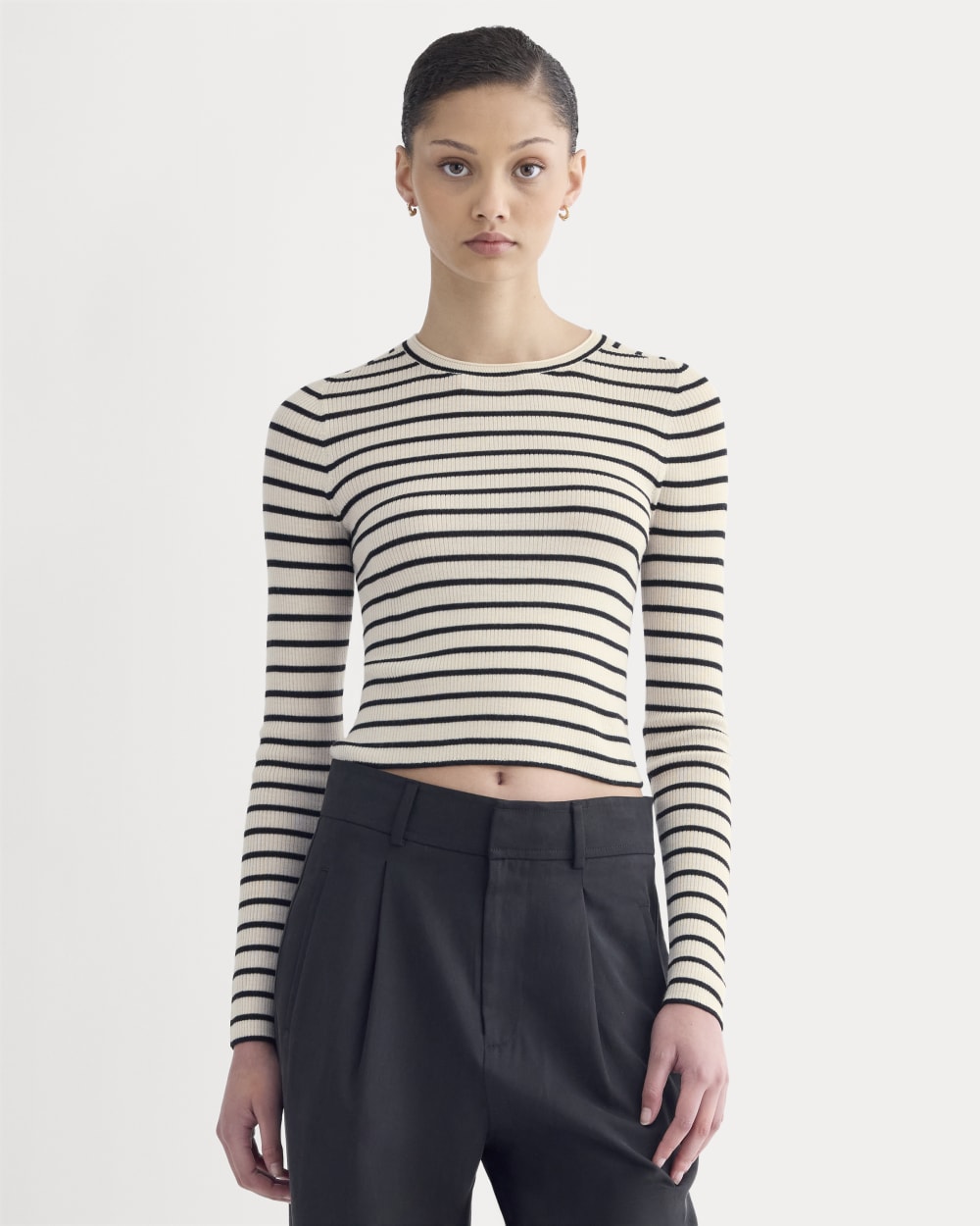 The Cropped Crew Top in Ultrafine Merino in Parchment / Black — front view