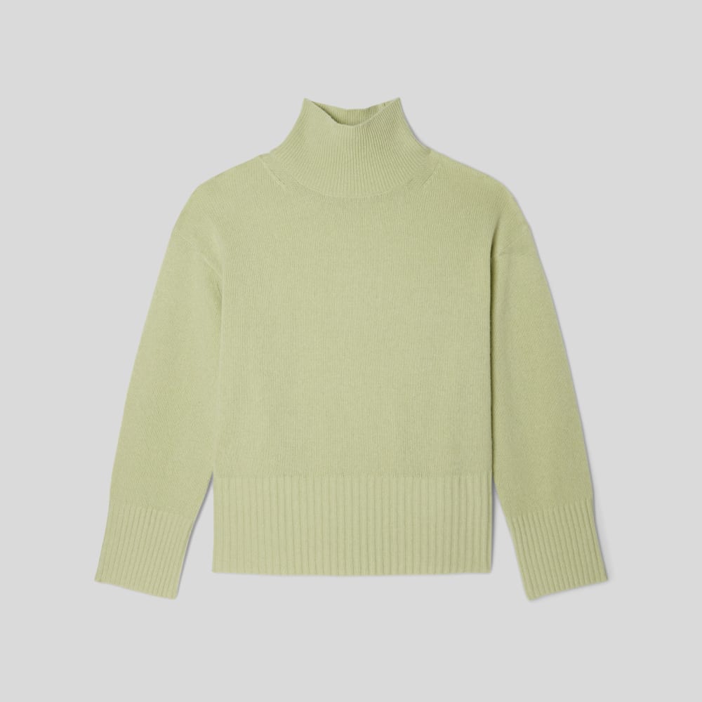 The Cashmere Oversized Turtleneck in Seafoam Green — alternate view