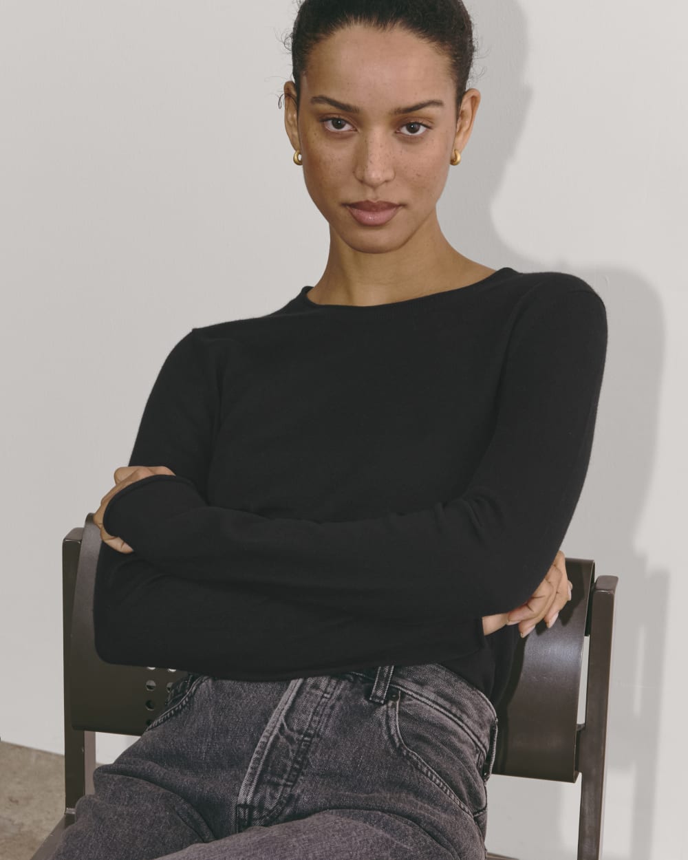 The Crew in Cotton Cashmere in Black — detail view