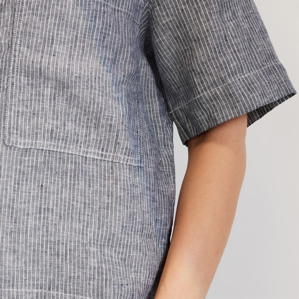 The Linen Workwear Shirt in Canvas Tan / Navy — detail view