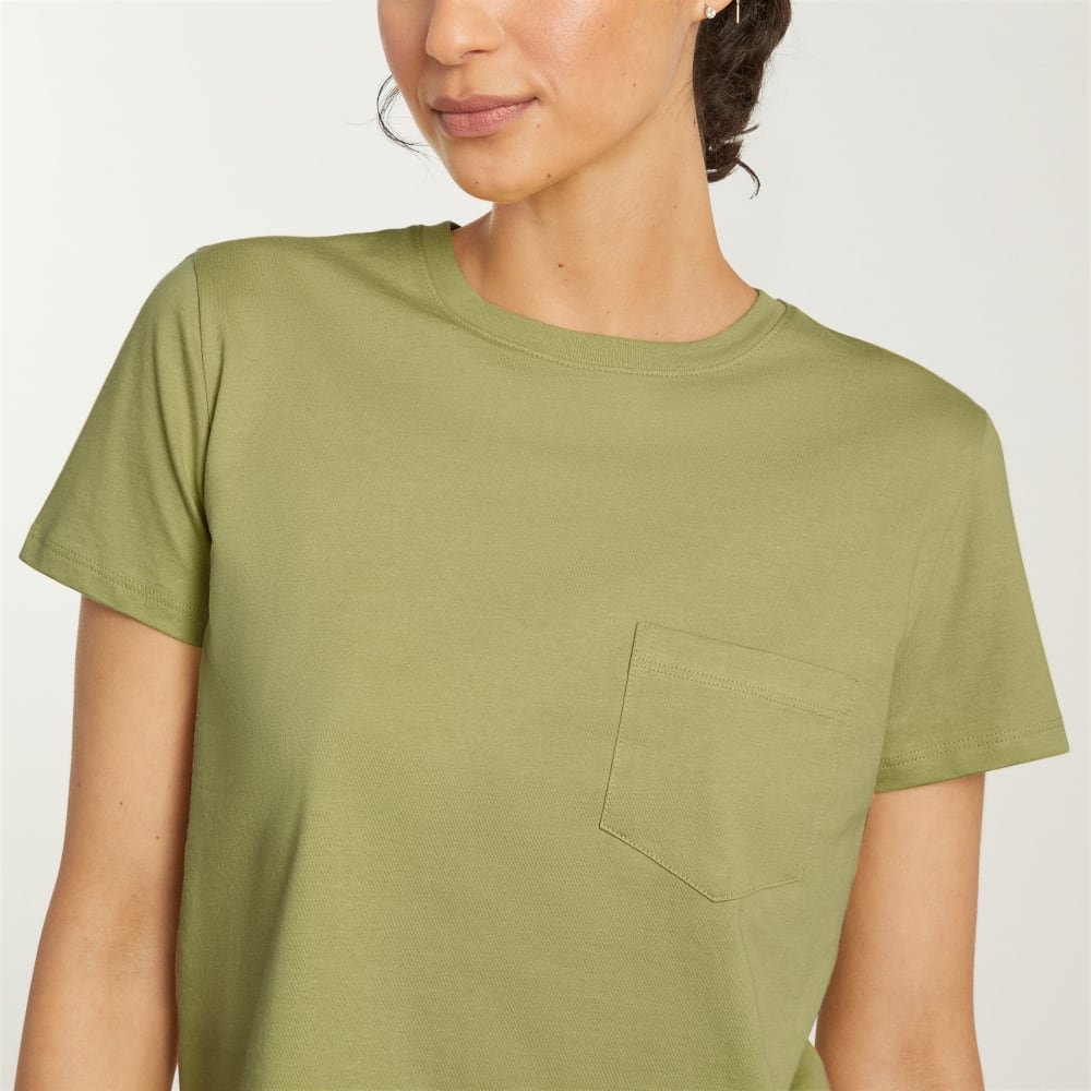 The Box-Cut Tee in Essential Cotton in Leek — detail view