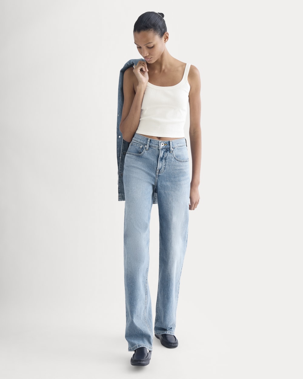 The Column Jean in Vintage Light Indigo — detail view