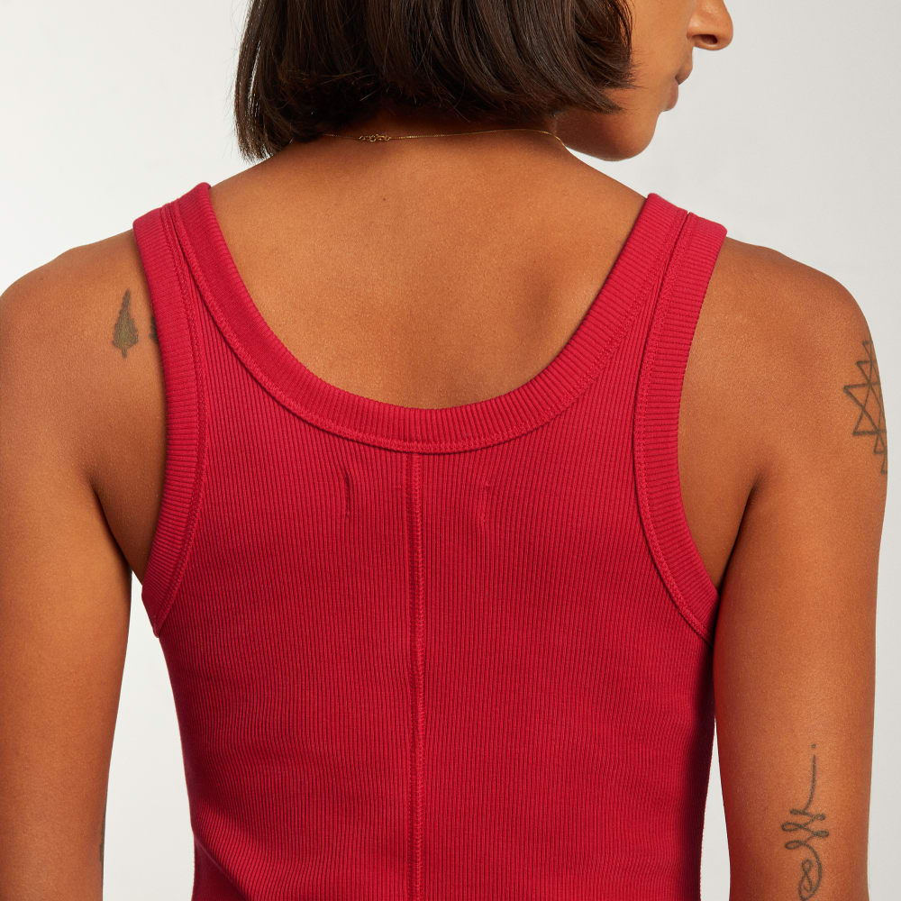 The ’90s Rib Dress in Goji Berry — detail view