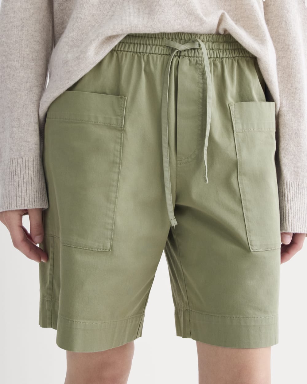 The Easy Cargo Short in Sagebrush — detail view