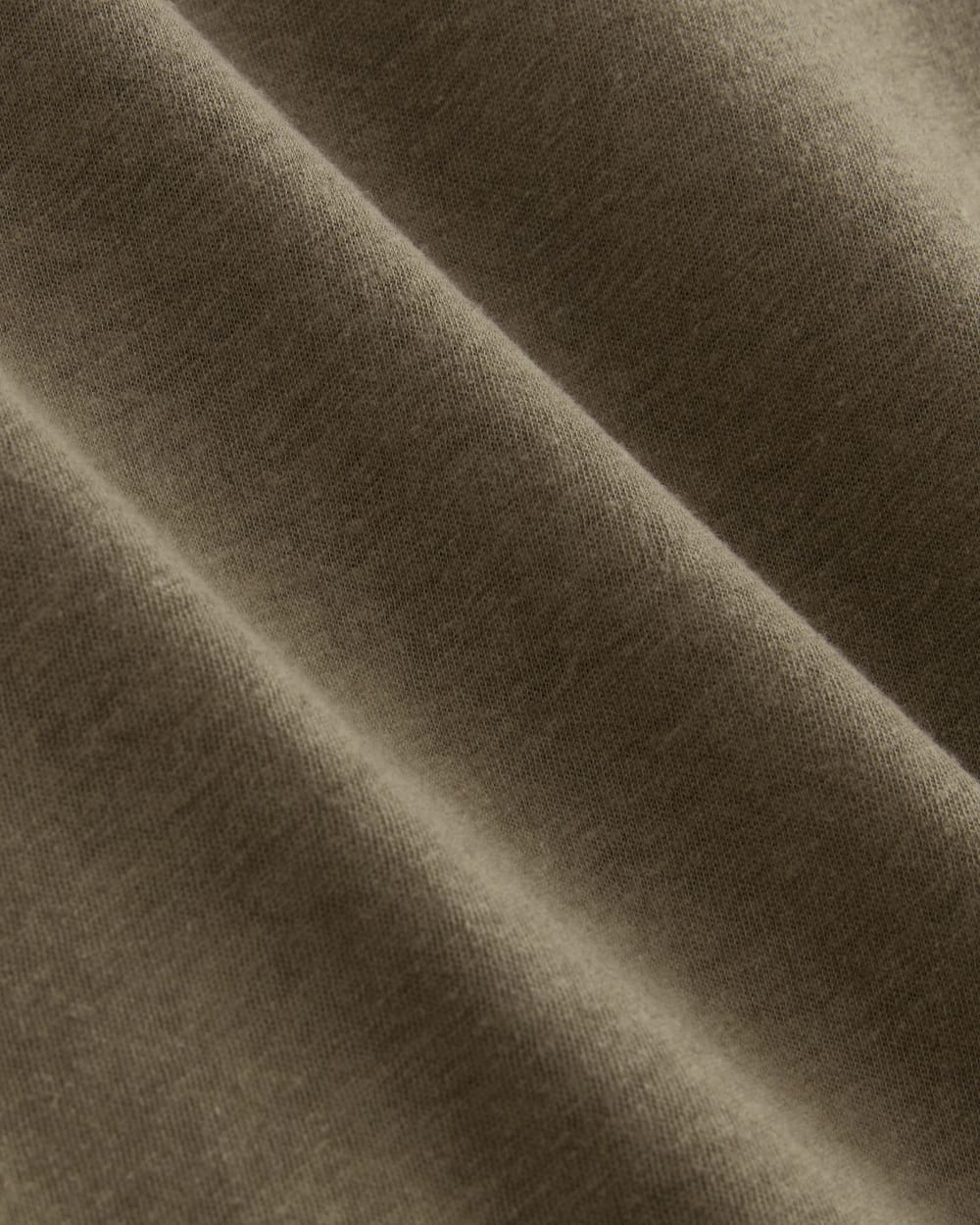 The Box-Cut Tee in Cotton Linen in Deep Taupe — detail view