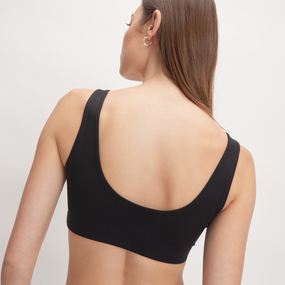 The Perform Bra® in Black — detail view