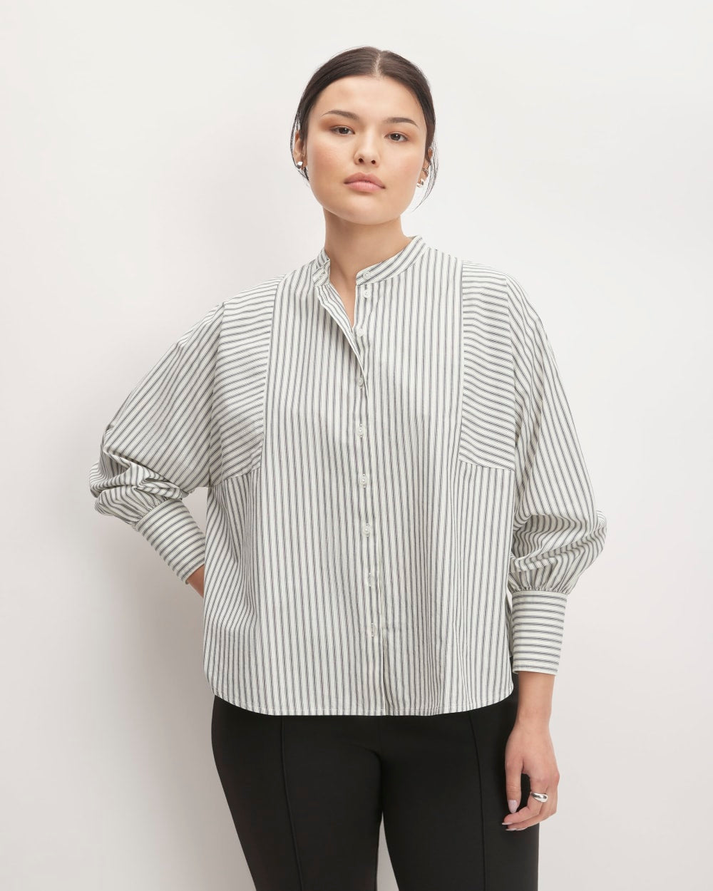 The Oversized Raglan Shirt in Bone/Navy — front view