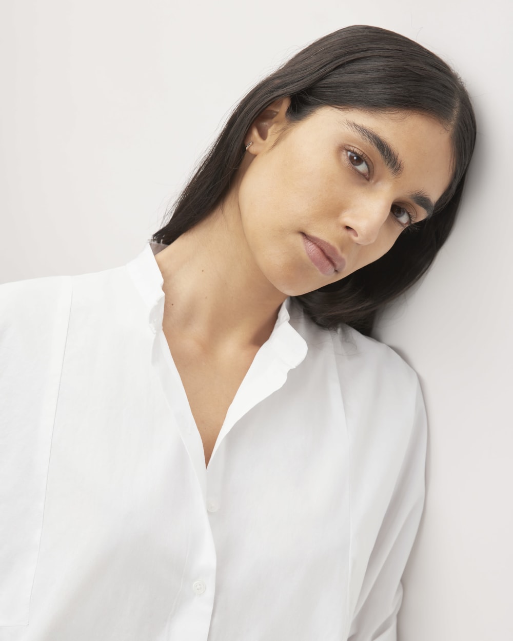 The Oversized Raglan Shirt in White — detail view