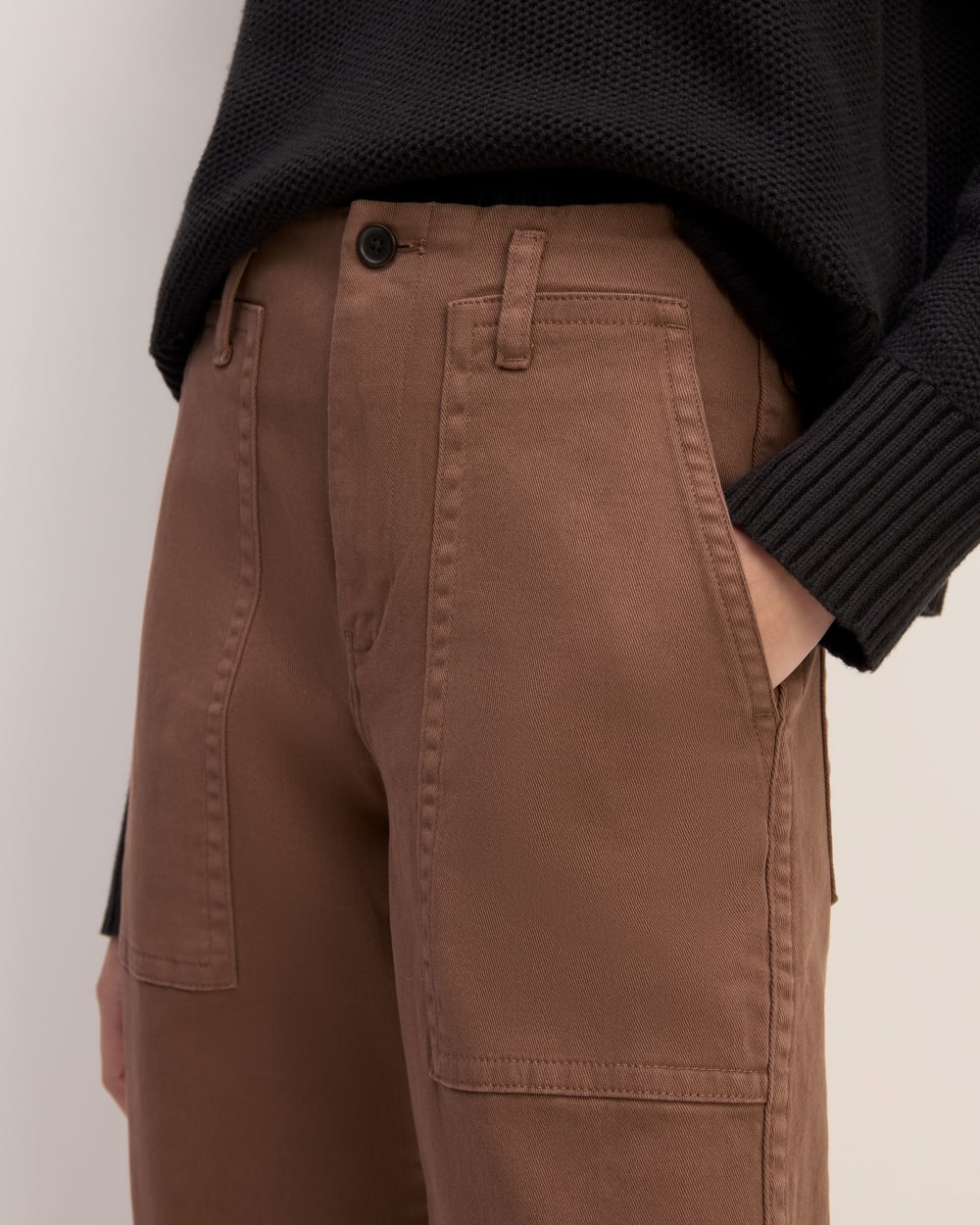 The Organic Utility Pant in Carob Brown — detail view