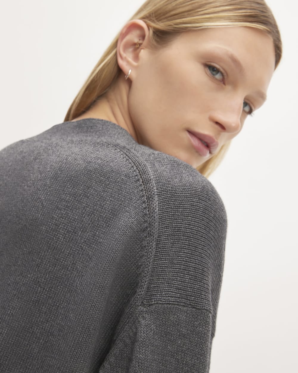 The Organic Cotton Cardigan in Heathered Charcoal — detail view