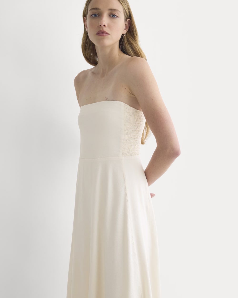 Strapless Dress in Stretch Linen in Bone — detail view