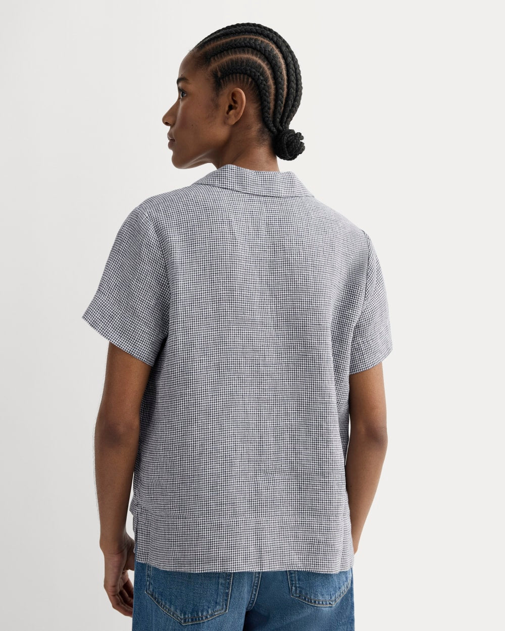 The Notch Shirt in Linen in Midnight Navy Gingham — detail view