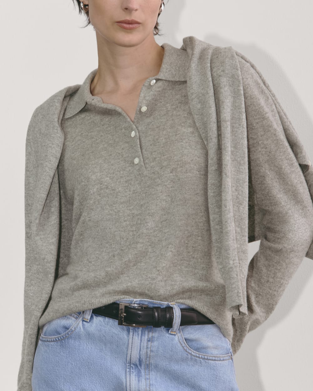 The Classic Polo in Cashmere in Light Heather Grey — alternate view