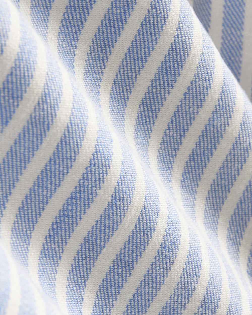 The Vest in Stretch Linen in Bluebell / Bone — detail view