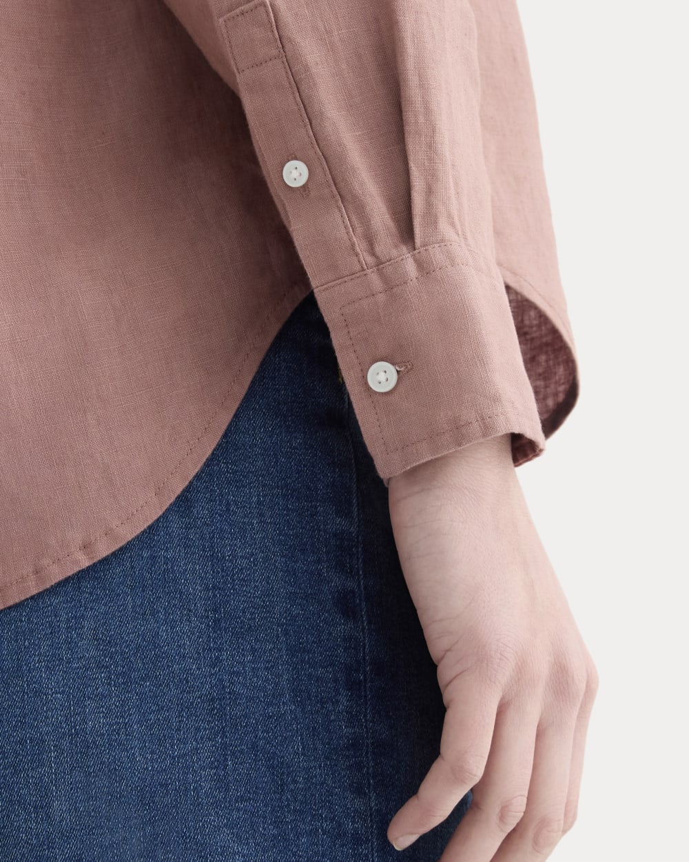 The Must-Have Shirt in Linen in Rose Dusk — detail view