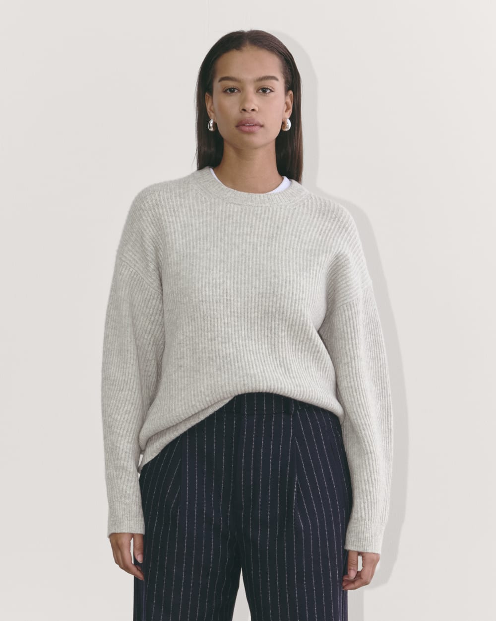 The Cocoon Crew in Wool Cashmere in Light Heather Grey — front view