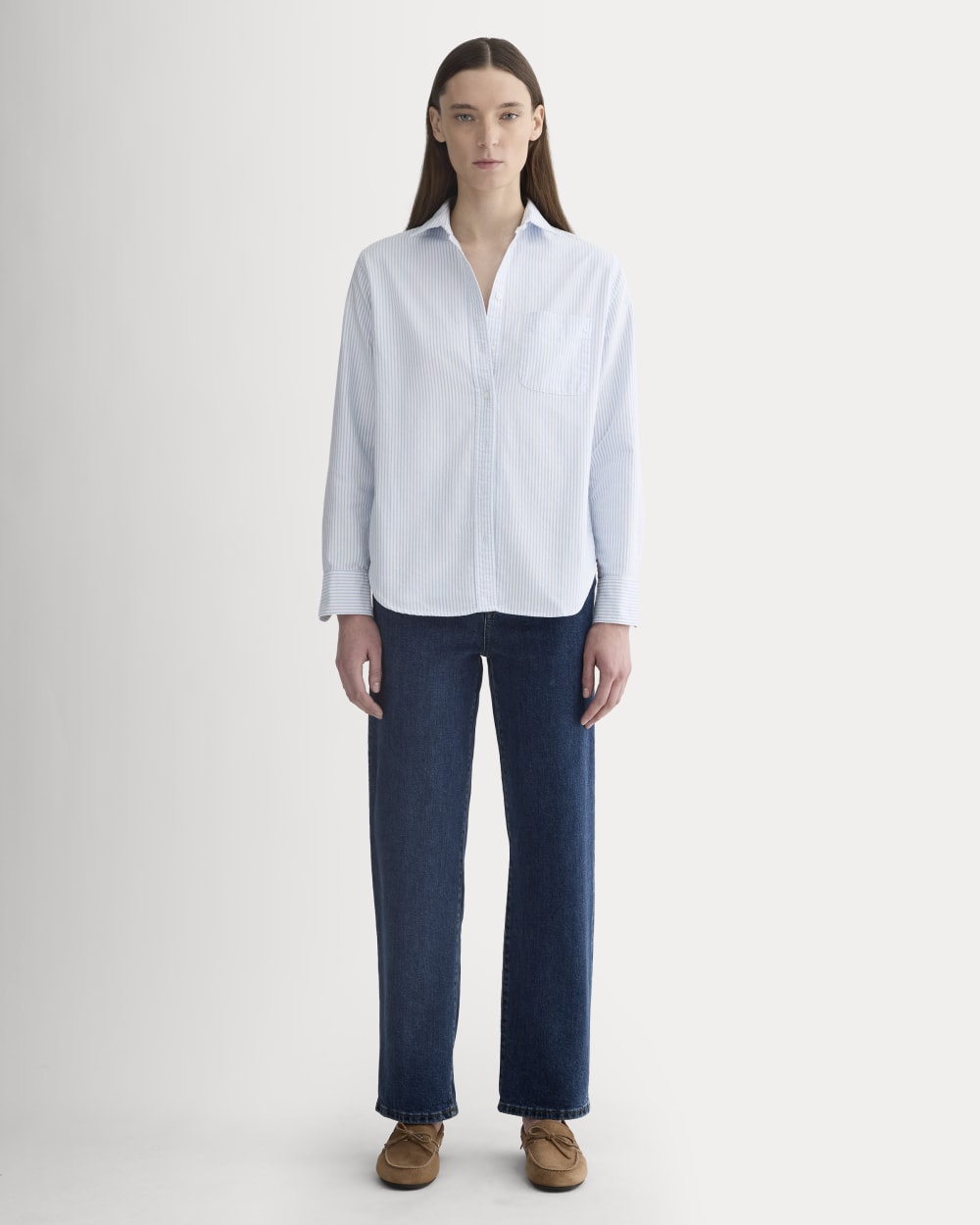 The Must-Have Oxford Shirt in White / Blue — detail view
