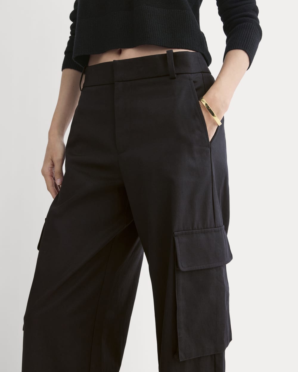 Wide-Leg Cargo Trouser in Buttersmooth in Black — detail view