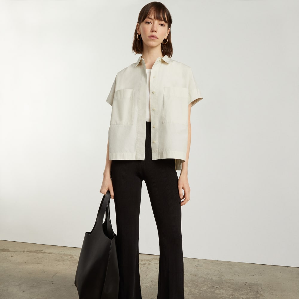 The Short-Sleeve Box Shirt in Sage — detail view