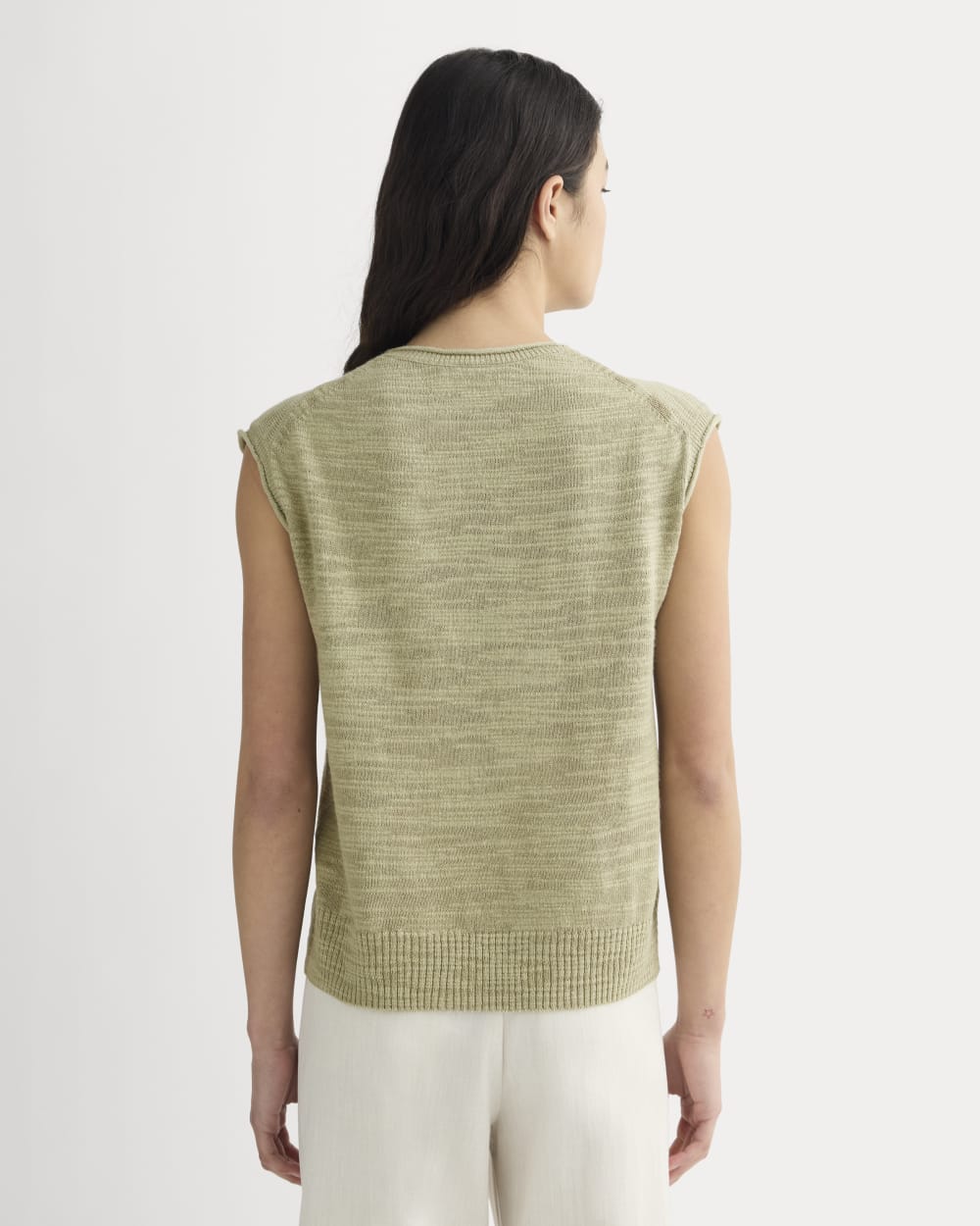 The Muscle Sweater in Cotton Linen in Eucalyptus — detail view