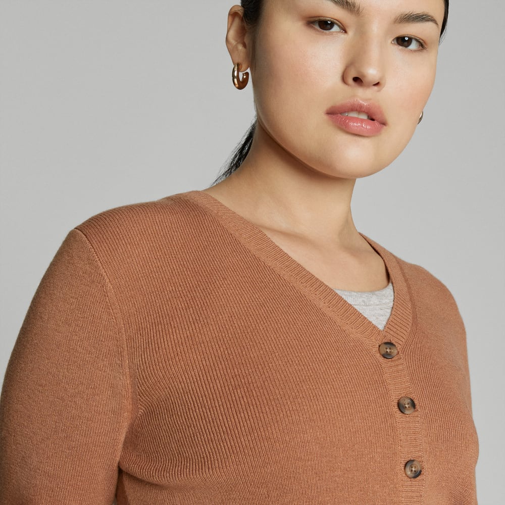 The Luxe Merino Cardigan in Tawny Brown — detail view