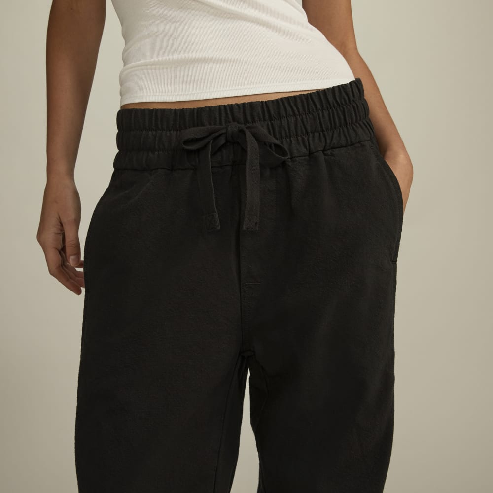 The Canvas Organic Cotton Pull-On Pant in Black — detail view