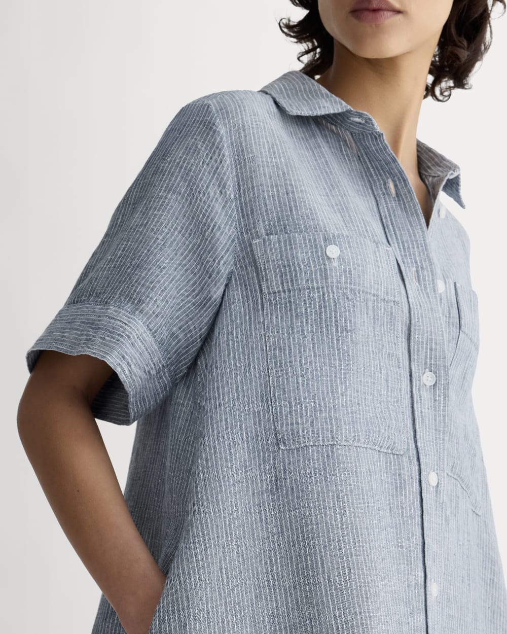 The Daytripper Dress in Linen in White / Blue — detail view
