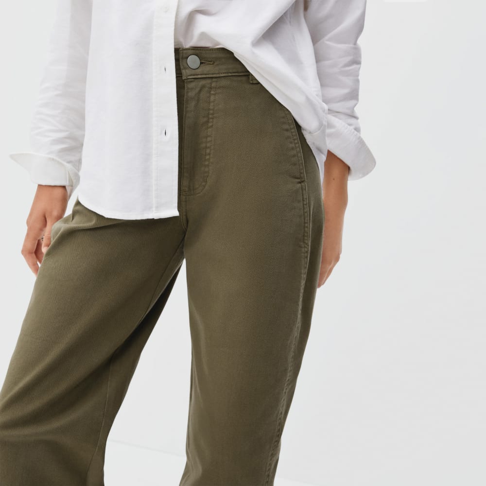 The Utility Barrel Pant in Dark Moss — detail view
